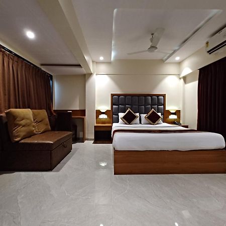 Hotel Ratna Mahal Mumbai  Buitenkant foto
