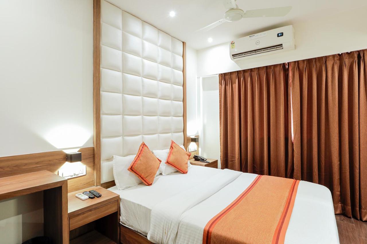 Hotel Ratna Mahal Mumbai  Buitenkant foto
