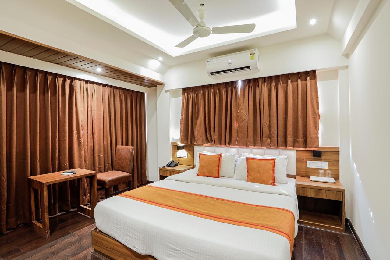 Hotel Ratna Mahal Mumbai  Buitenkant foto