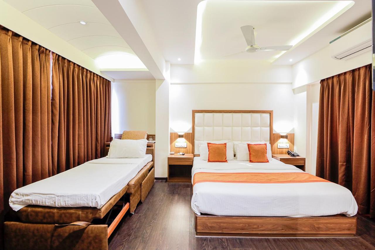Hotel Ratna Mahal Mumbai  Buitenkant foto